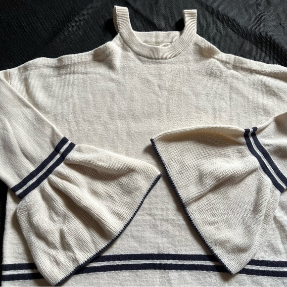 Anthropologie Knitted & Knotted Cold
Shoulder Sweater - Picture 3 of 12